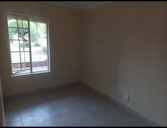 2 BEDROOM PROPERTY TO RENT IN HEUWELOORD